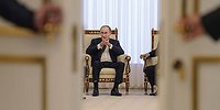 Декларация вскочила в уходящий состав