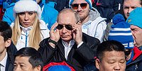Места для почетных гвоздей