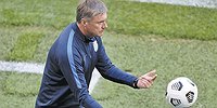 Александр Хацкевич: «Каладзе положил мне руку на колено и спросил: «Ты сэгодня адна дома?»
